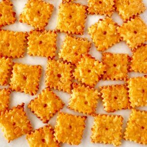 homemade-cheez-its-featured