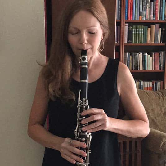 Eliza Cross playing the clarinet